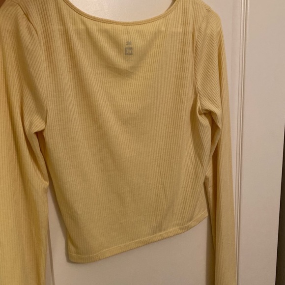 PacSun long sleeve yellow crop top - Picture 3 of 3